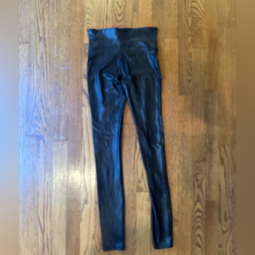 SPANX shape Faux Leather black leggings size small - Picture 4 of 5
